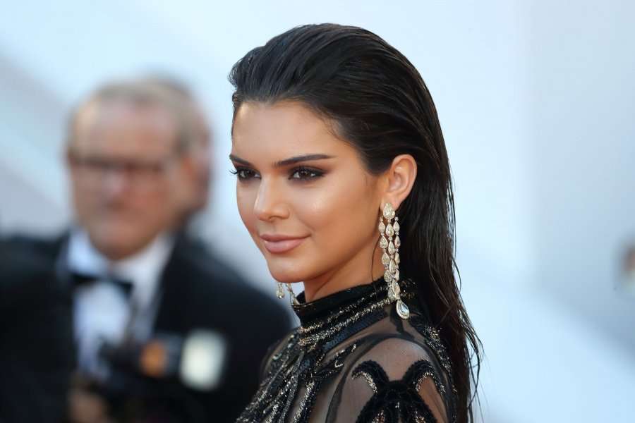 Kendall Jenner fined $ 1.8 million, violating the terms of a contract