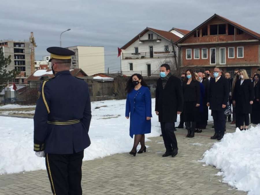  Kurti after homage to Rugova: We hope that the 14th anniversary will be with justice and development