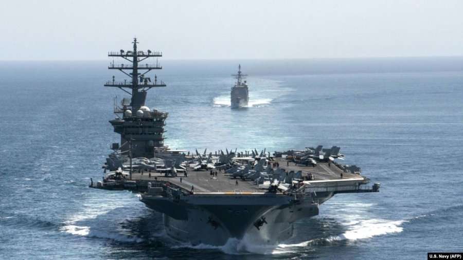 ایالات متحده به دلیل تهدیدهای ایران حضور خود را در خلیج فارس حفظ می کند