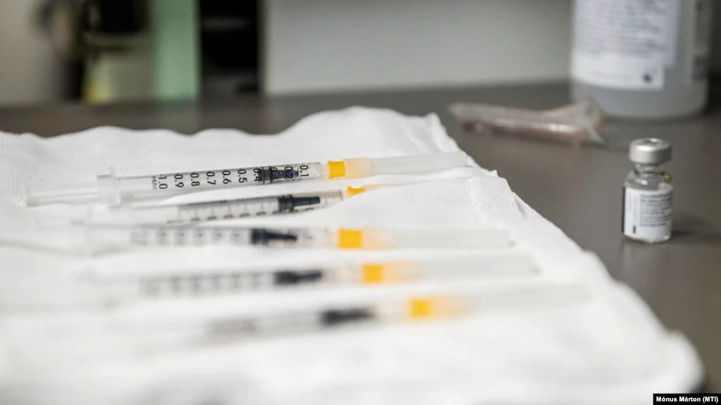 BioNTech هشدار می دهد که دوز دوم واکسن را به تعویق نیندازید