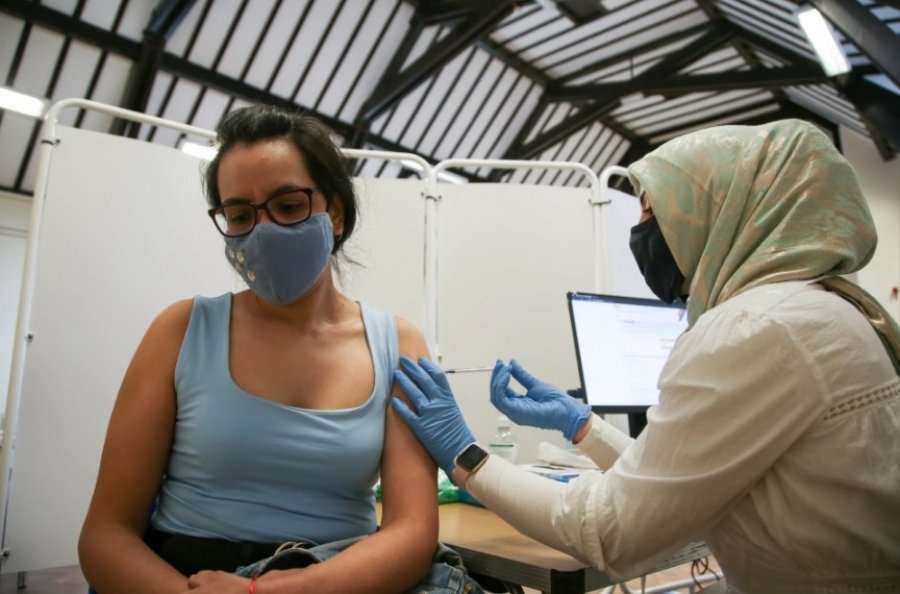 Britain towards normalization, virus cases decrease for the fourth day