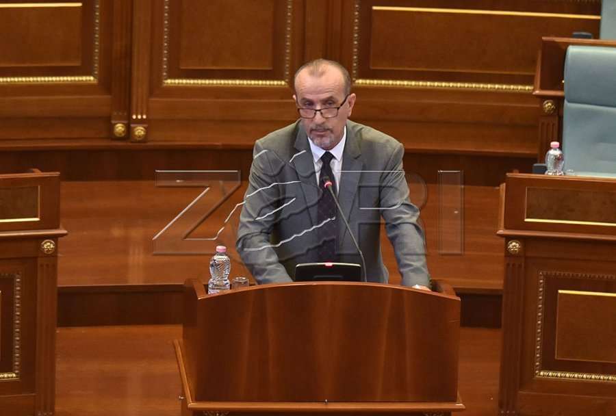 Haxhiu: Ka edhe deputetë të Vetëvendosjes që do ta votojnë tërheqjen e Trustit