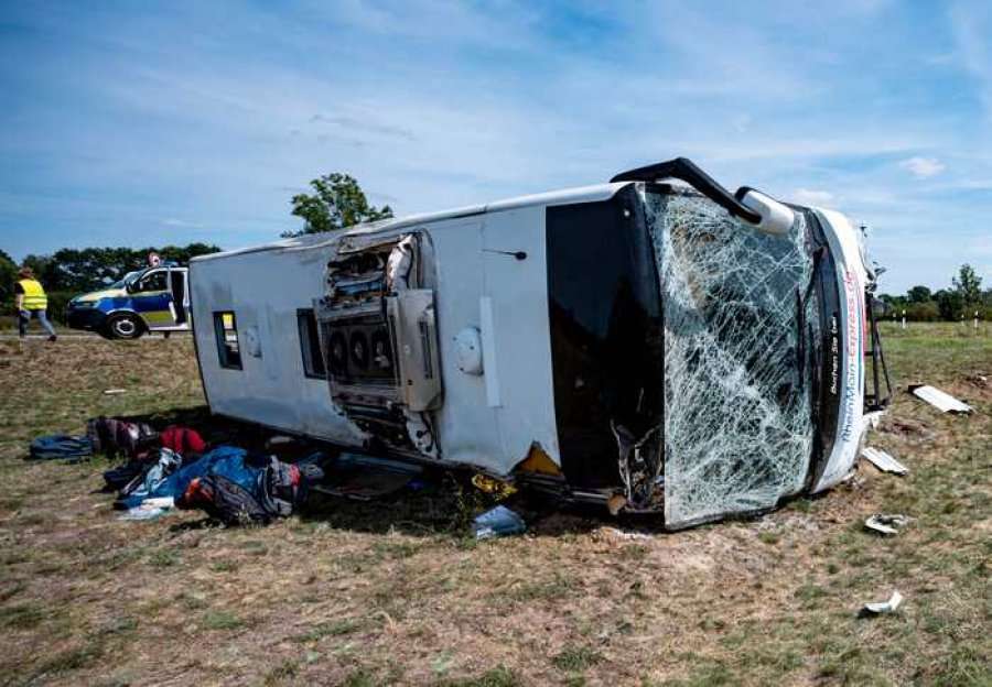 The Belgrade-Stockholm bus spins near Berlin, 19 injured