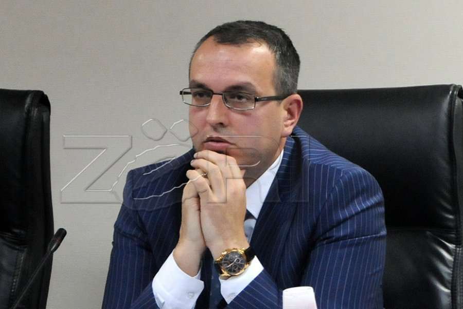 Gjoshi of PDK apologizes to Walker, says that there are people at the head of the state who have nothing to do with the history of Kosovo