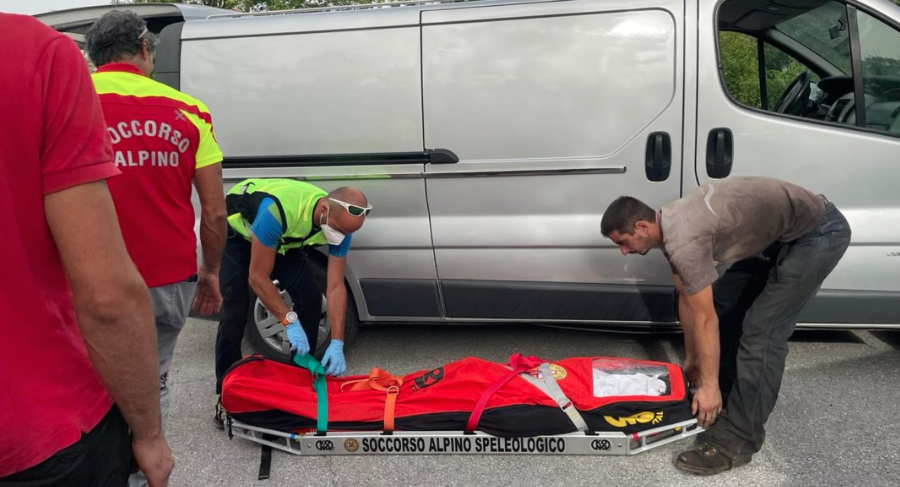 Occupied by the tree, the Albanian dies in Italy