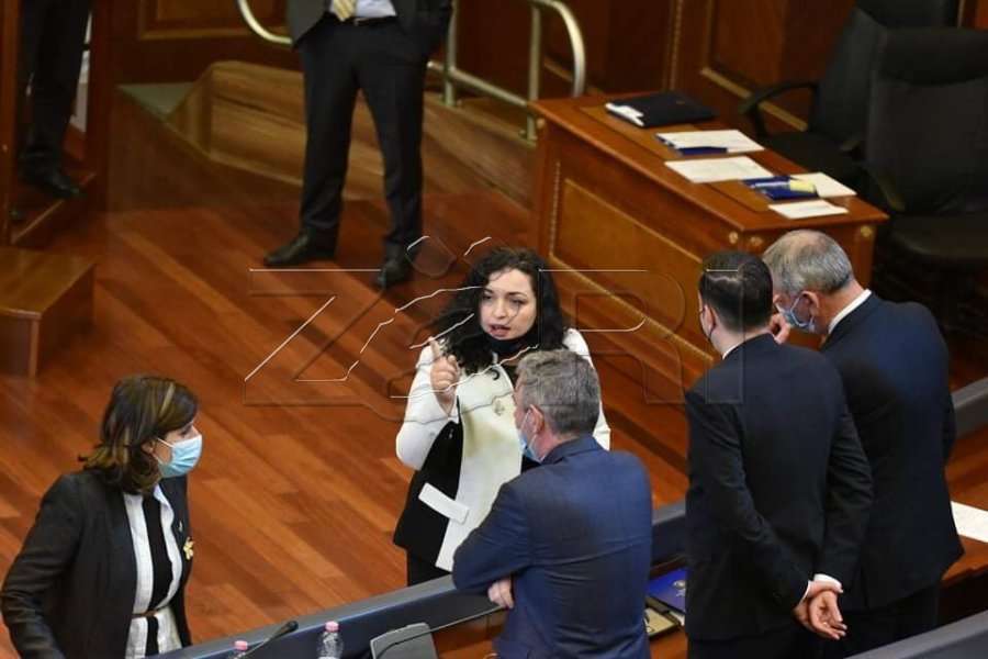 Vjosa Osmani arrives in the Assembly 