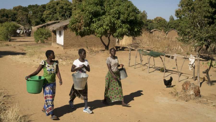 The African country burns 20,000 doses of the AstraZeneca vaccine