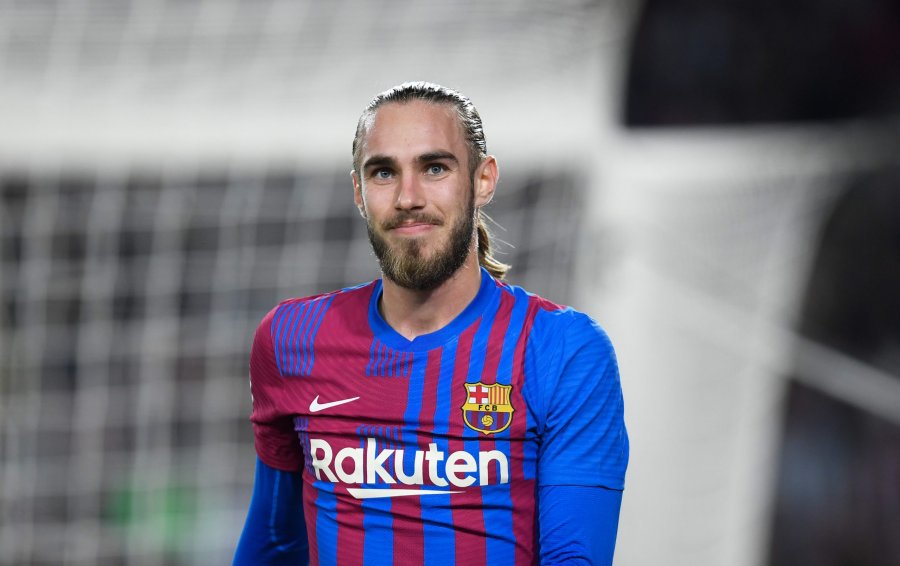 Barcelona njofton largimin e Oscar Minguezas