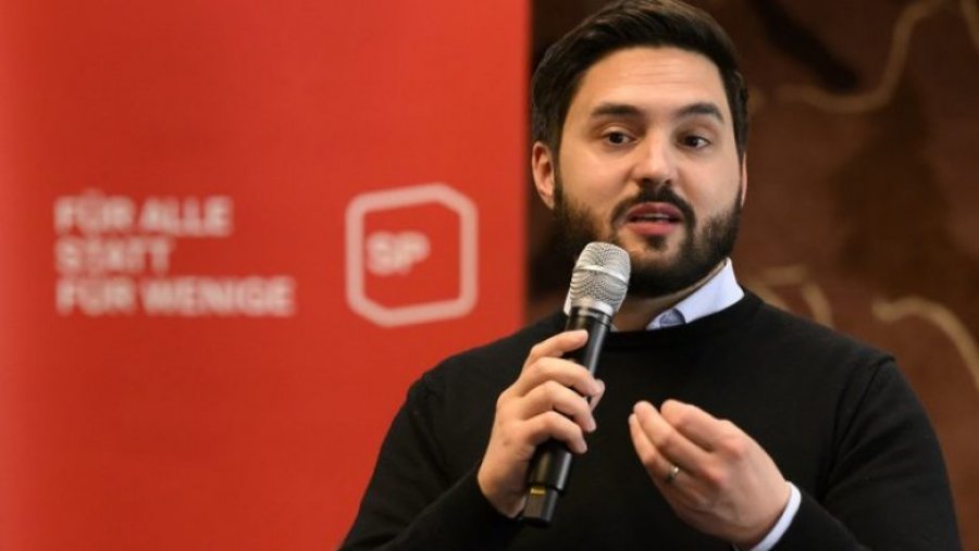 Deputeti zviceran: Nuk ka konflikt Kosovë-Serbi, ka Vuçiq, Putin e fashistë serbë