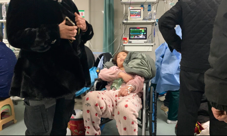 COVID-i në Kinë, mbingarkohet sistemi shëndetësor dhe krematoriumet