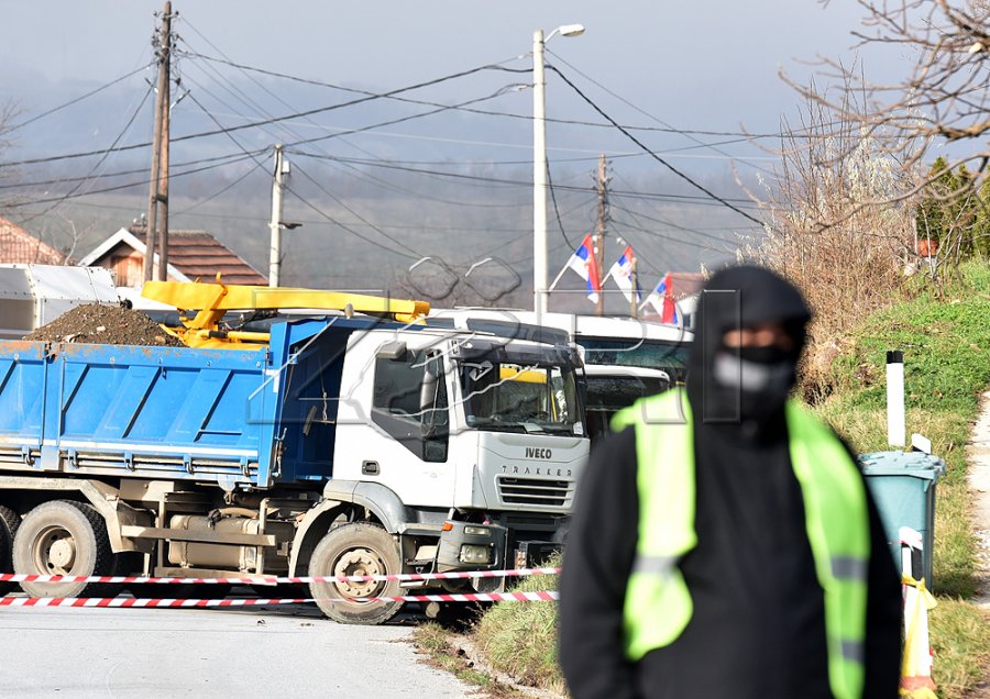 Analistë shqiptarë e serbë kërkojnë marrëveshje politike për veriun e Kosovës