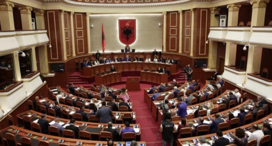 Miratohet me 125 vota pro rezoluta kundër raportit Dick Martyt në Kuvendin e Shqipërisë