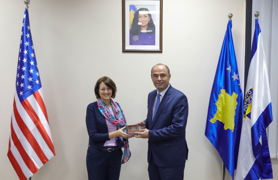  Mehmeti në takim me Zëvendës Ndihmës Sekretaren e Shtetit, Lisa Johnson, flasin për sigurinë dhe luftën ndaj korrupsionit