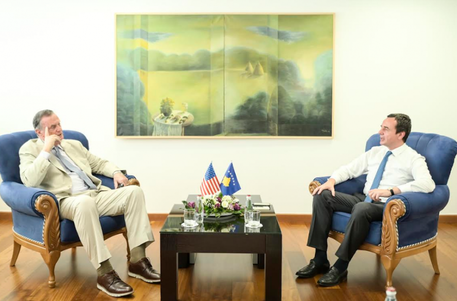 Kurti takohet me kryesuesin ekzekutiv të Atlantic Council, James Jones