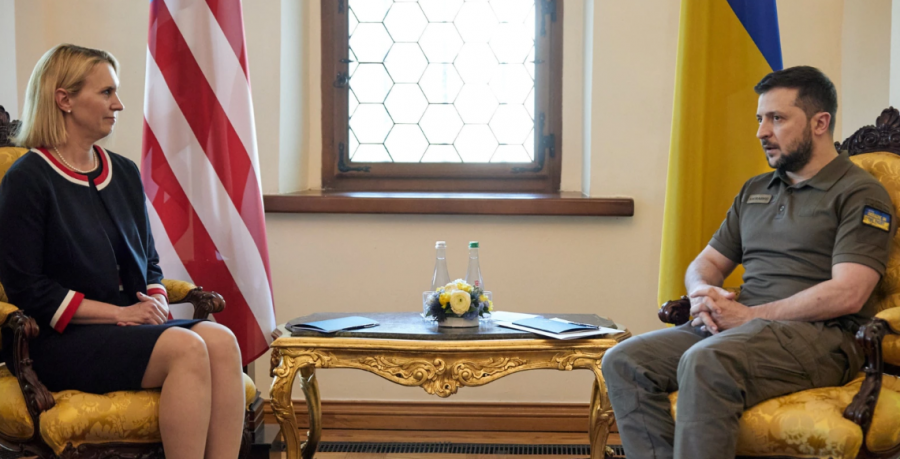 Ambasadorja e SHBA-së në Ukrainë: Do ta mbështesim Kievin për aq kohë sa duhet