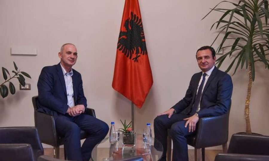 Humolli: VV s’dallon me partitë tjera; ministri Murati, njeri pa ndjenjë kombëtare, burokrat i sëmurë