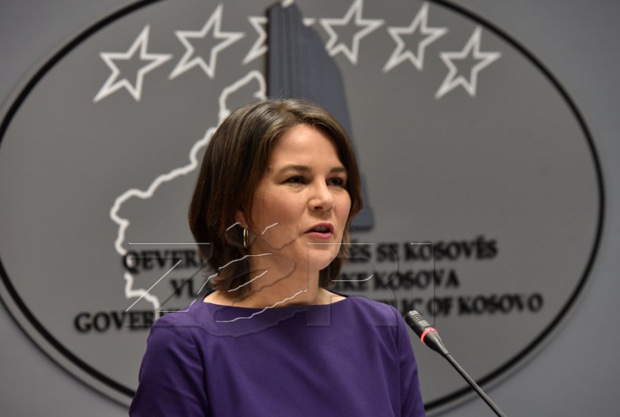 Baerbock: Rusia të ndalë minimin e tokave në Ukrainë