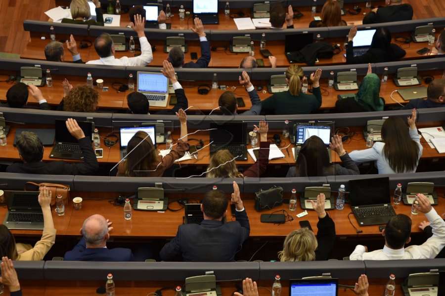 Të enjten, LDK voton pro tërheqjes së Trustit