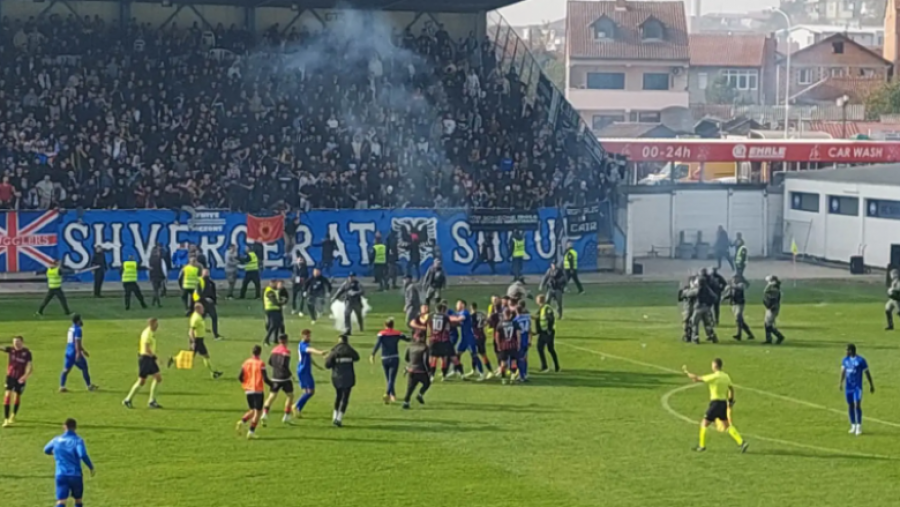 Tensionet në derbin shqiptar, ndërpritet zyrtarisht ndeshja mes Shkupit dhe Shkëndijës