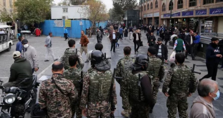 15 të vrarë në protestat e përgjakshme në Iran, mes tyre një 9-vjeçar