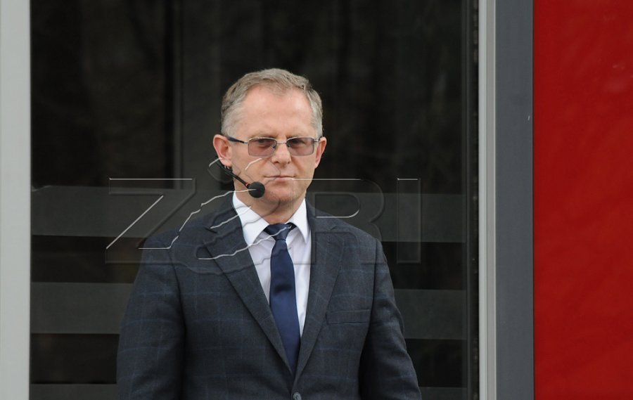 Bislimi: Borrelli shumë shpejt do ta ftoj Kurtin e Vuçiqin në takim, ne i suspenduam gjobat