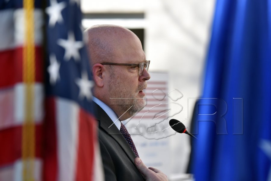 Hovenier: Vlerësojmë qasjen konstruktive, marrëveshja avancon përpjekjet për normalizimin e marrëdhënieve