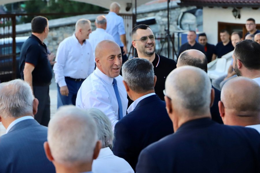 Zyrtari i AAK-së i kundërpërgjigjet Abdixhikut: Bën mirë kur kopjon idetë e Haradinajt
