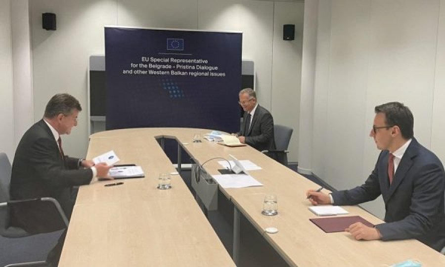 Petkoviqi thotë se s’ka diskutuar me Bislimin për 5 kriteret që ai po i përmend