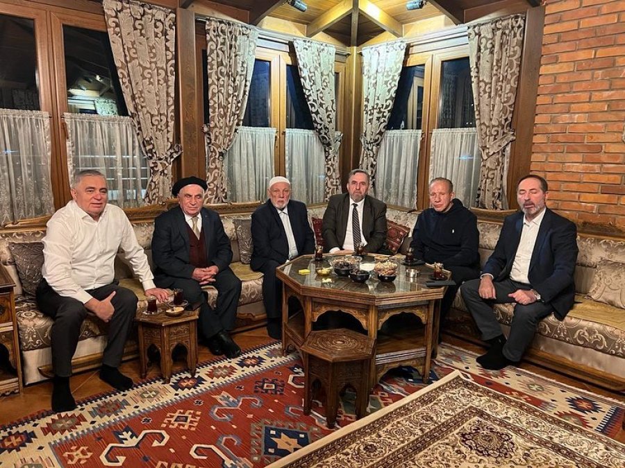 Ejupi shtron Iftar për Myftiun Tërnava dhe miqtë e tij