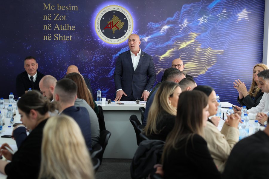 Haradinaj: AAK-ja mbetet konsistente në temat nacionale, kjo i duhet Kosovës