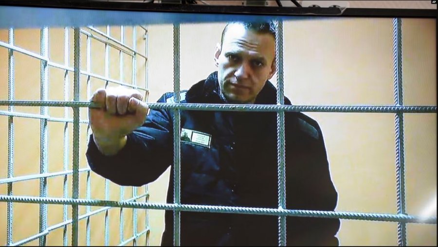 Shkrimtarë, shkencëtarë dhe artistë kërkojnë lirimin e liderit të opozitës Alexei Navalny