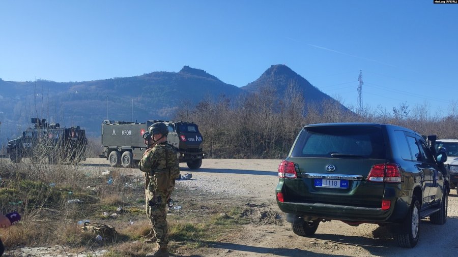 Nis puna për largimin e barrikadës te 