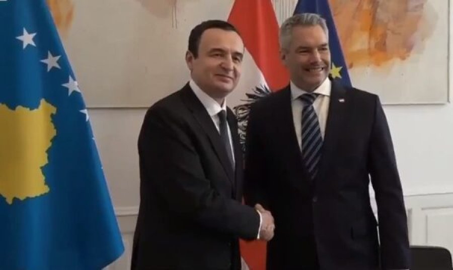 Kryeministri Kurti në Austri, pritet me nderime shtetërore nga kancelari Nehammer