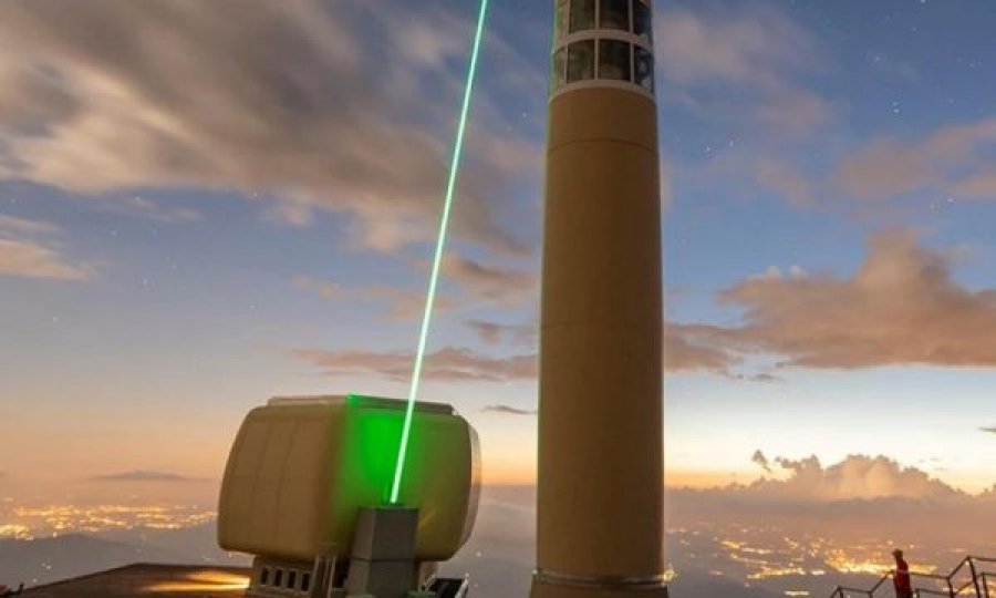 Krijohet për herë të parë një lazer “rrufepritës” 