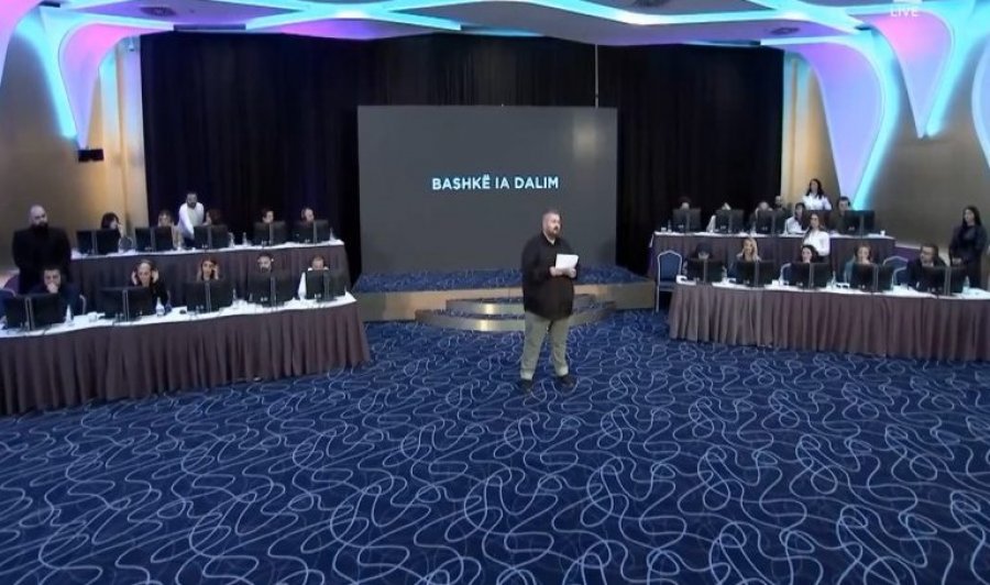 Rreth 500 mijë euro u mblodhën për tri orë për familjet që pësuan nga përmbytjet