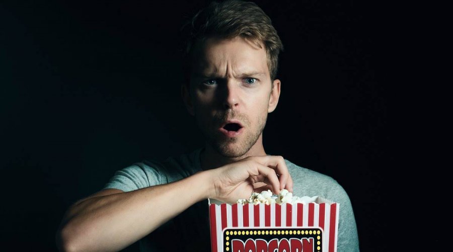 Arsyet pse adhuruesit e filmave horror janë më të zgjuar se të tjerët