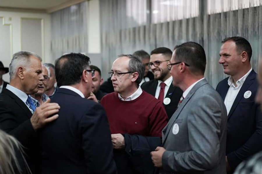Hoti: Të jesh LDK do të thotë të jesh pasues i Rugovës e jo i politikanëve mashtrues