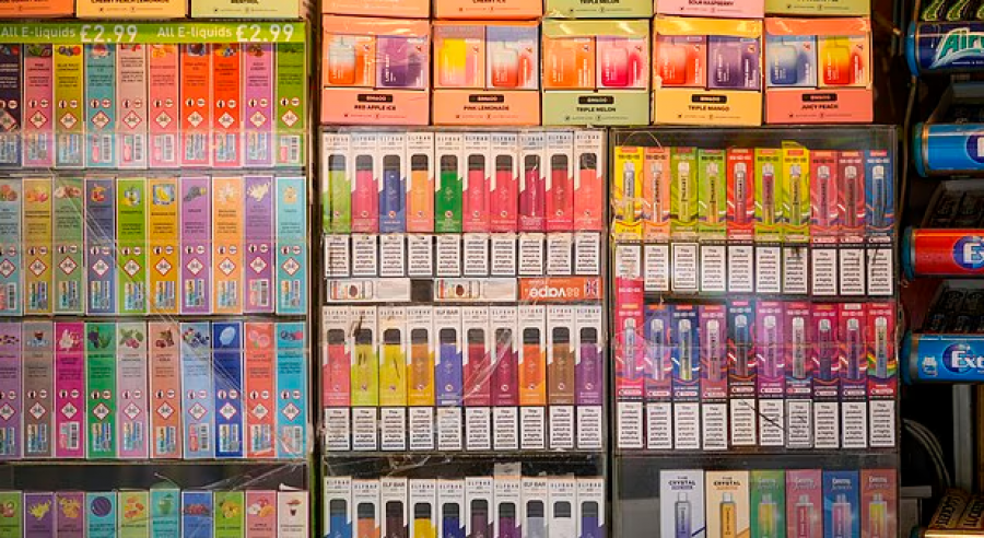 Studimi global: Vaping, kërcënim në rritje për rinjtë