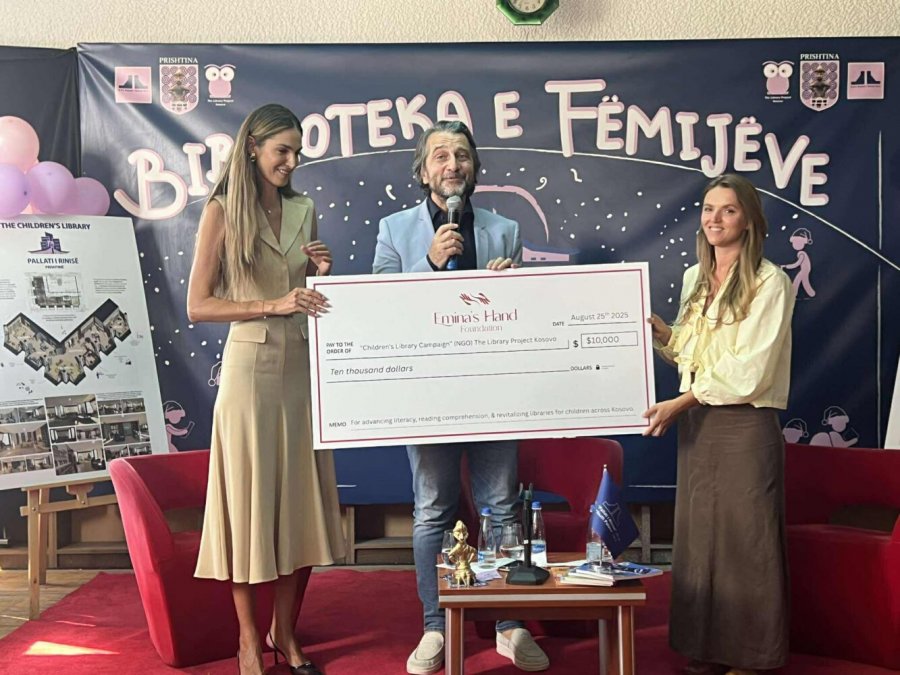 Emina Çunmulaj dhuron 10 mijë dollarë për “Bibliotekën e Fëmijëve” në Prishtinë