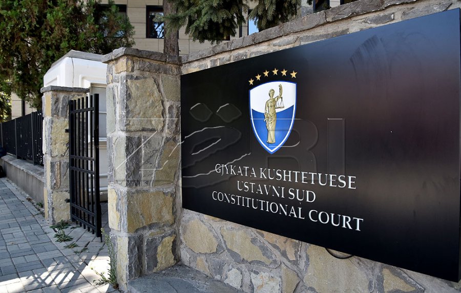Canaj: Me deklaratat e fundit Kurti dhe LVV-ja bën presion ndaj Kushtetueses