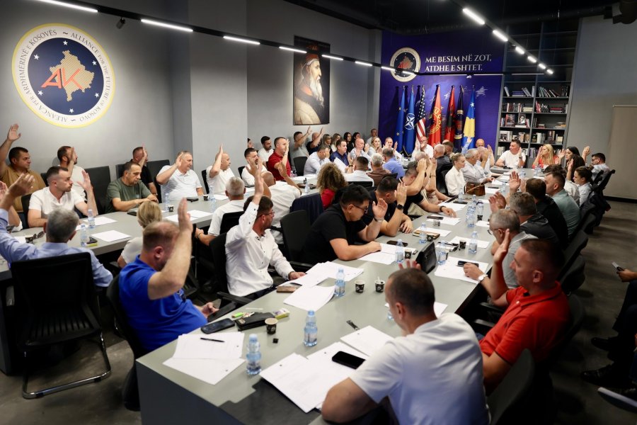 AAK-ja publikon emrat e kandidatëve për kryetarë komunash