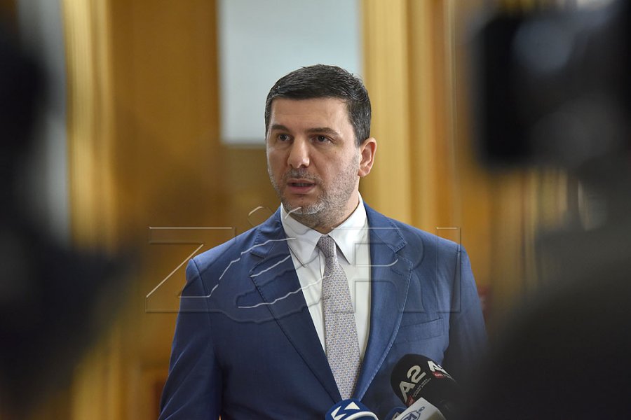 Krasniqi pas vrasjes së trefishtë në Gjilan: Institucionet të veprojnë shpejt