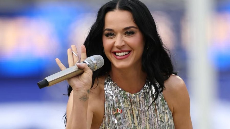 Katy Perry ngjitet sonte në skenën e “Sunny Hill Festival”