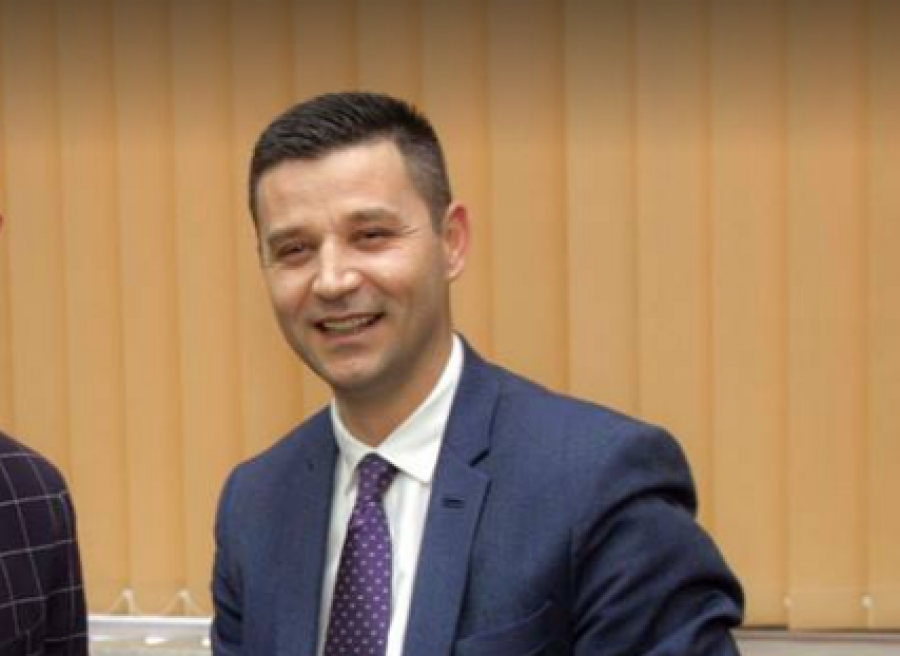 Istrefi: Nuk do ta lejoj asnjë punësim familjar ose partiak në Telekom