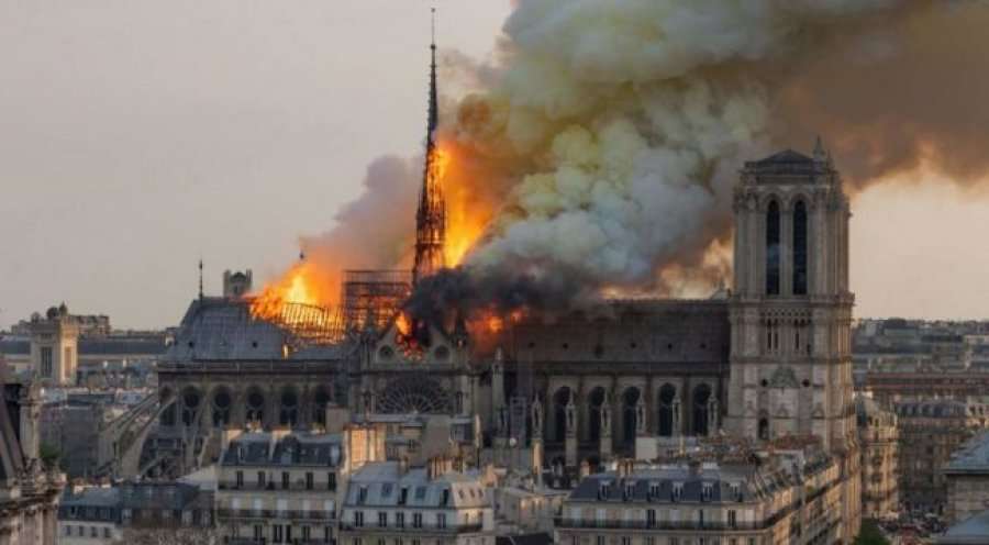 Aktorja e njohur kritikon të pasurit që dhuruan për Notre Dame