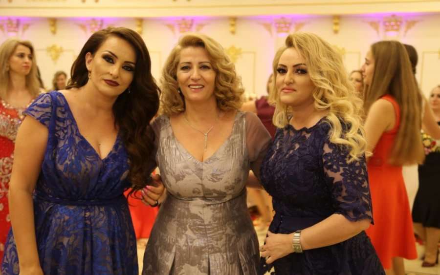 Shyhretja në 'probleme' me Motrat Mustafa por ja çfarë mendon për to Shkurte Fejza