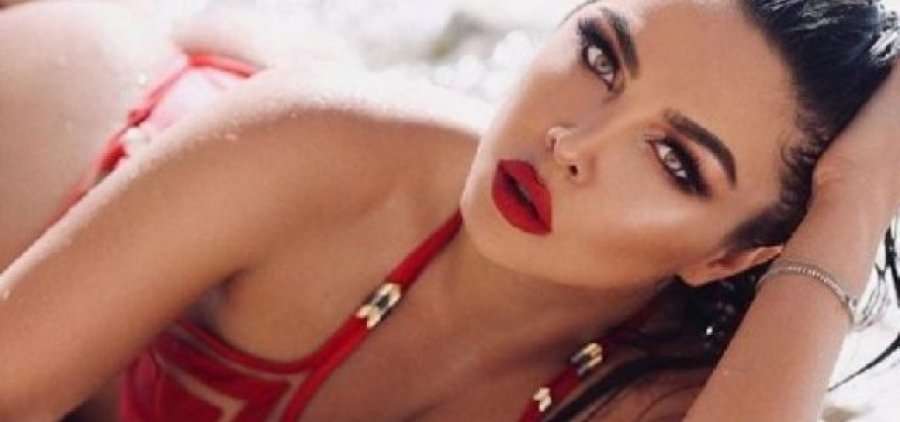 Françeska Jaçe sjellë një vallëzim sensual, mahnitë fansat e saj