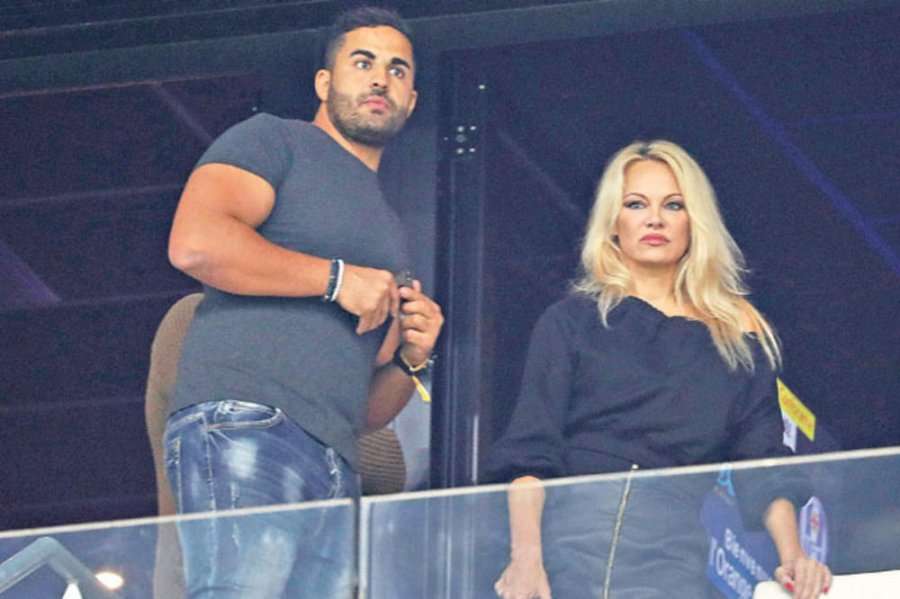 Marseille merr vendim të madh për Adil Ramin, futbollistin që kishte telashe serioze me Pamela Anderson