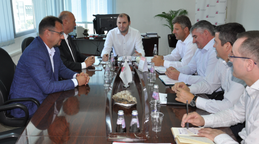 Drejtuesit e KOK-ut takuan drejtorin e ATK-së, Murtezaj, u bisedua për implementimin e Ligjit për Sponsorizim