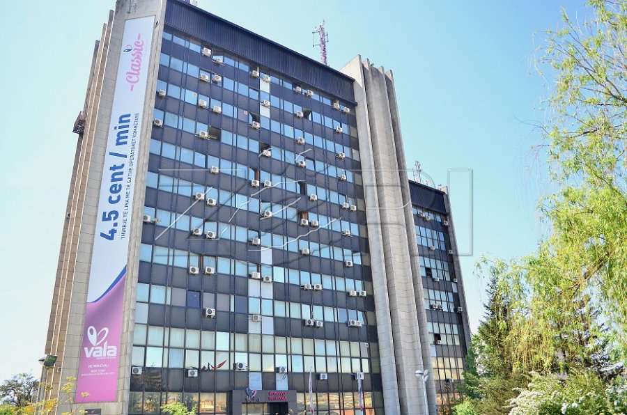 Qeveria ia premton Telekomit 13 milionë euro për kodin telefonik të Kosovës dhe 1 milion për internet në veri